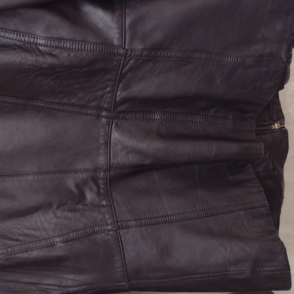 Ann Klein Vintage Lamb Leather Beautifully Cut in Back - Picture 14 of 16